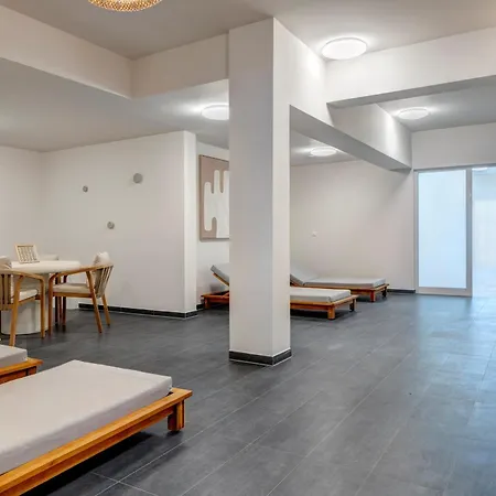 A12 - Zwei Baeder, Balkon & Nutzung Der Gemeinschaftsraeume Im 